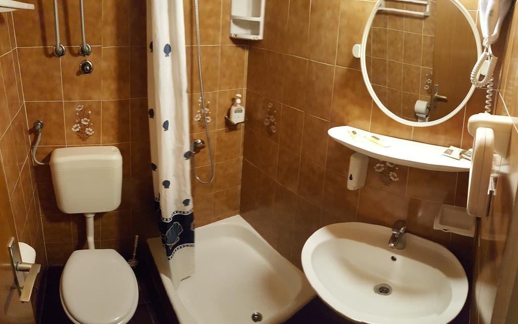 Apartments Bajo - Free Parking Dubrovnik Eksteriør bilde